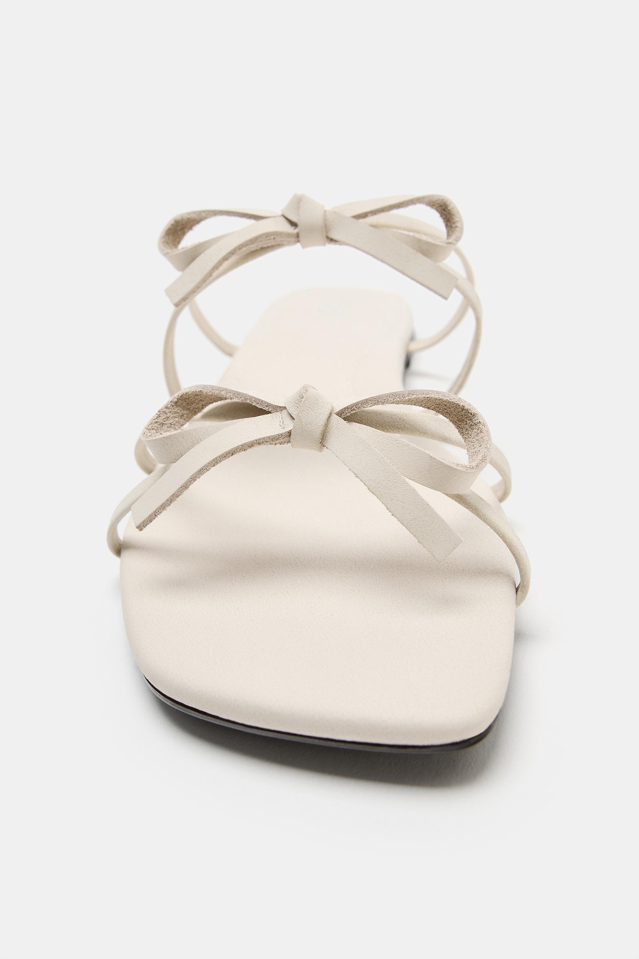 LEATHER BOW SANDALS